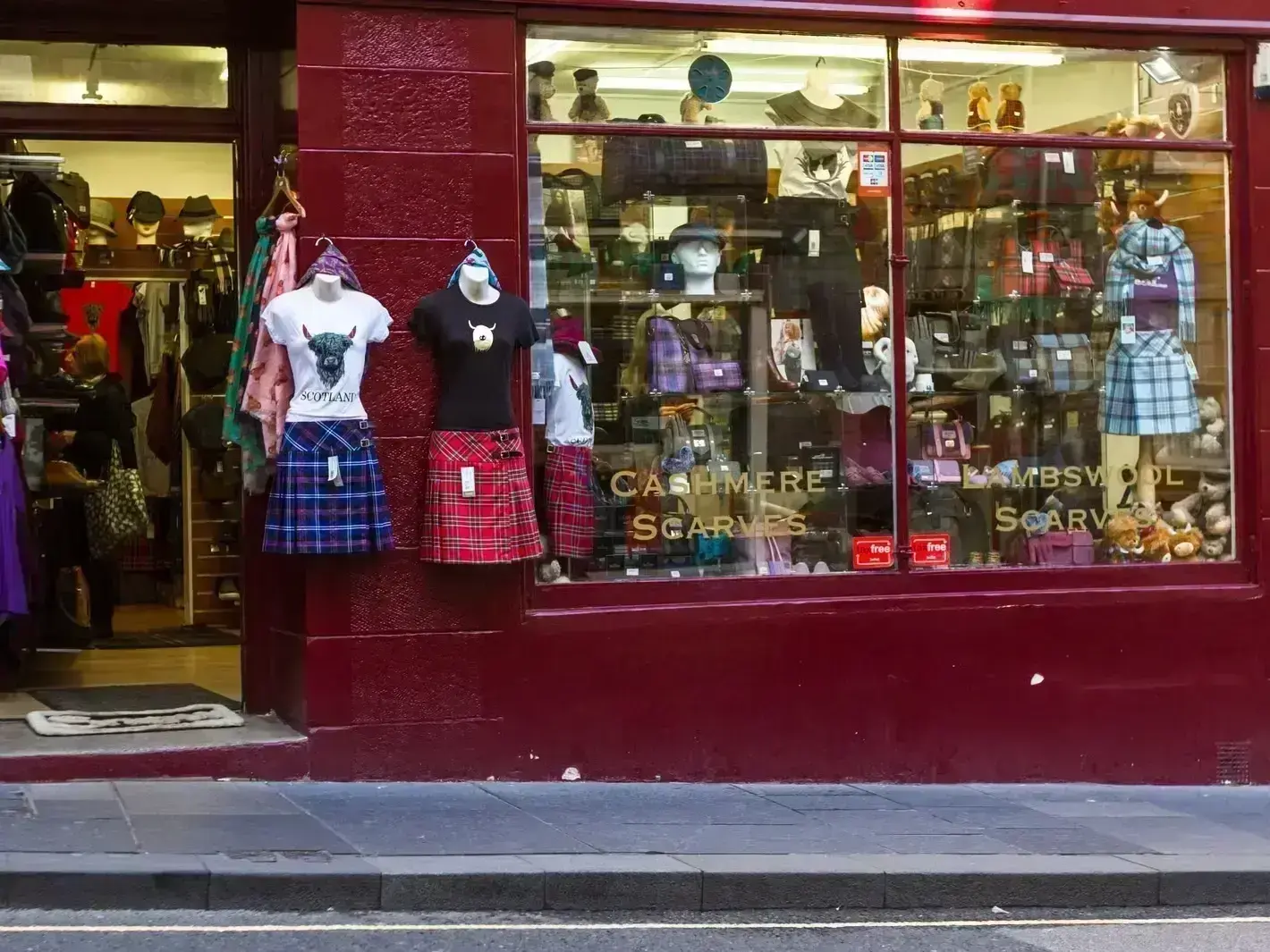 SEO Agency meeting with Brocklehurst business owner near Brocklehurst Plaza in Kamloops BC